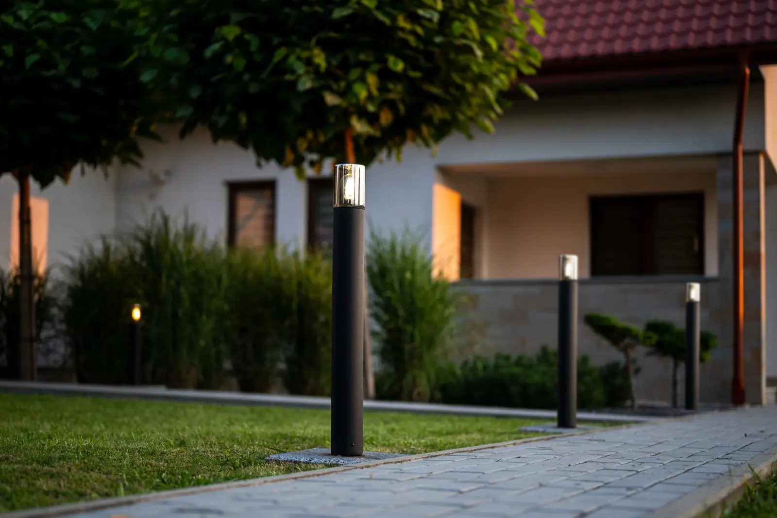Moderne Garten-Pollerleuchte SALVIA Lumiled in Schwarz IP54