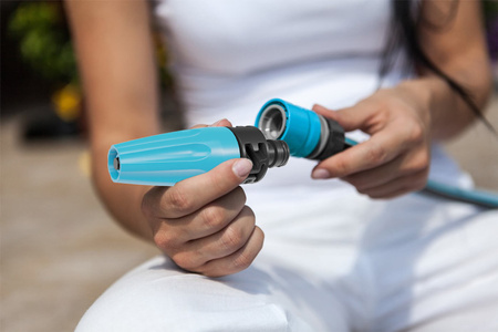 Verstellbarer Geradliniger Sprinkler für Gartenschlauch BASIC CELLFAST