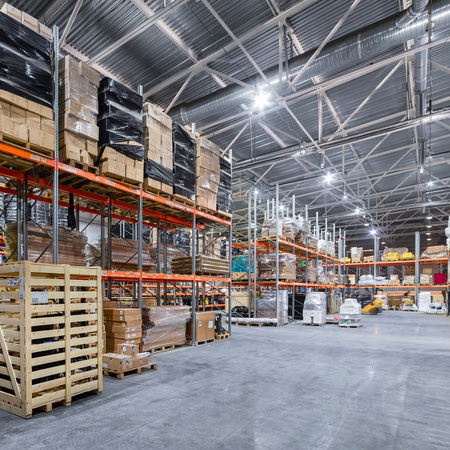 Hohe Bucht LED Industrieleuchte 150W 21000lm 4000K Neutral Schwarz IP66 IK10 Rio Pro Kobi