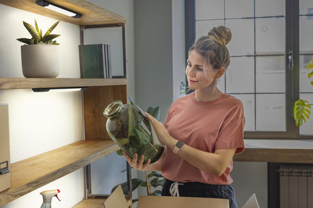 Ledvance Linear Edge LED Möbel Sockelleuchte mit Bewegungssensor 4W 290lm CCT Dimmbar Schwarz 30cm Linear Edge Ledvance