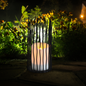 LED-Gartenlampe batteriebetriebene LED-LATERNE NYBORG 22cm IP44 2xAA schwarzes Metall GOLDLUX (Polux)