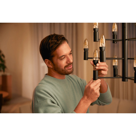 LED-Glühbirne Kerze E14 B40 4.6W CCT PHILIPS HUE Weiß & Ambiance Filament Bluetooth Zigbee