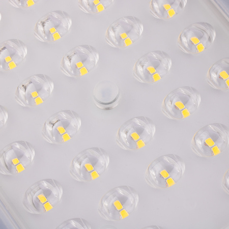 LED-Straßenlampe 100W, Industrielle Straßenleuchte 14000lm 4000K IP65 Advanced Lighting Series LUMILED