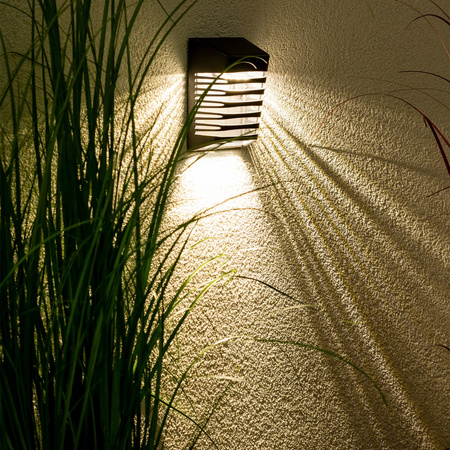 Solar LED Wandleuchte mit Dämmerungssensor 4000K IP64