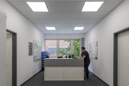 LED-Panel Deckenleuchte 33W 4320lm 3000K Warm Anbauleuchte Einbauleuchte Weiß 60x60cm Comfort Ledvance