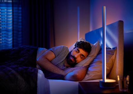 SIGNE GRADIENT LED Eiche Stehleuchte EU/UK 29W CCT RGB PHILIPS HUE Bluetooth Zigbee