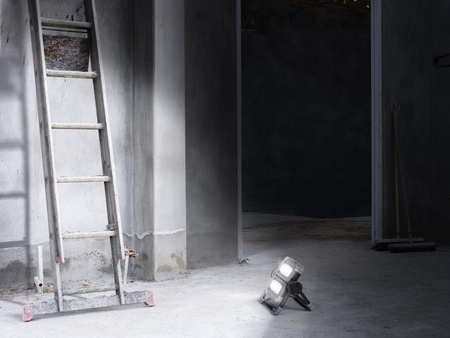 LED-Flutlicht Akku-Arbeitsleuchte 6500K 1400lm LEDVANCE Flutlicht