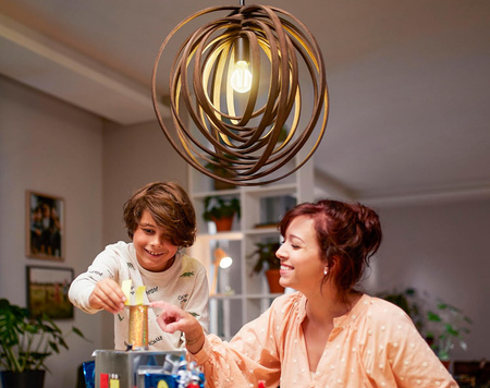 E27 A60 LED Lampen 4,3 W = 40 W, 470 lm, 2700 K, warmes Filament PHILIPS