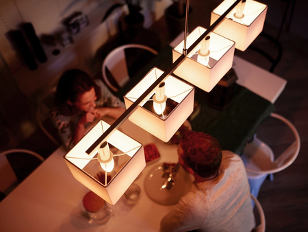 2PAK LED-Lampe Kerze E14 B39 5.5W 2700K Warm PHILIPS HUE Weiß Bluetooth Zigbee