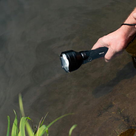 Taktische LED-Taschenlampe leistungsstark wiederaufladbar USB-C 20 W 1900lm IPX6 VAYOX