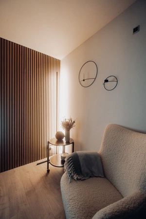 Intelligente LED-Stehleuchte 14W SMART+ WiFi RGB mit Fernbedienung Dimmbar 140cm Schwarz FLOOR CORNER LEDVANCE