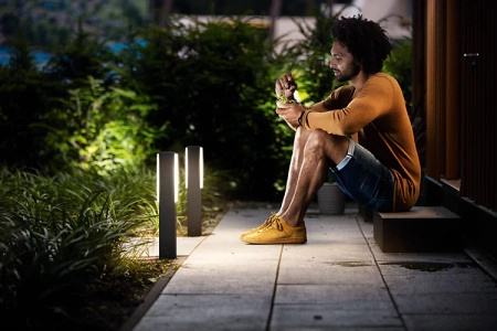 LED-Gartenleuchte für den Außenbereich STRATOSPHERE myGarden 2x4,5W 2700K IP44 Mast 42cm Anthrazit PHILIPS