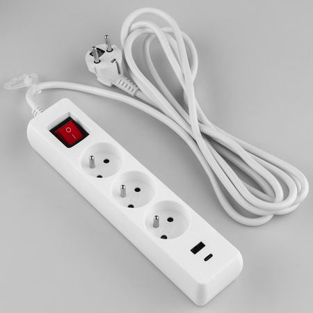 Netzverlängerungskabel Geerdete Steckdosenleiste 3 Steckdosen 3m EIN/AUS Schalter Weiß USB + USB-C Kabel ELGER Lumiled