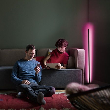 Intelligente RGBW SMART+ WIFI LEDVANCE Floor Corner Stehleuchte