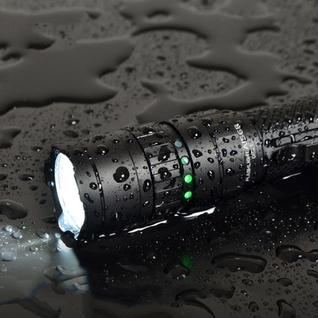 Wiederaufladbare LED-Hand-Taschenlampe 20W 1700lm 5 Modi USB-C Wasserdicht IP68 Videx