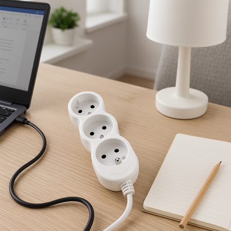 Netzverlängerungskabel Geerdete Steckdosenleiste 3 Steckdosen 1.5m Weißes Kabel Lendo Lumiled