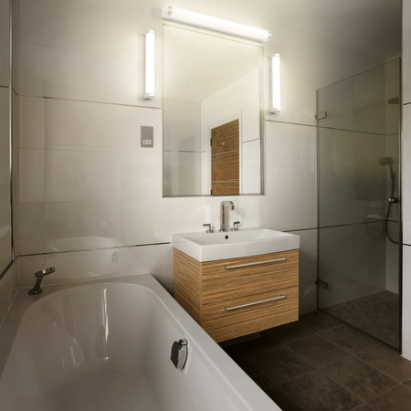 Badezimmerlampe LED Wandlampe über Spiegel dimmbar 12W 1200lm CCT Weiß IP44 60cm Obris Ledvance