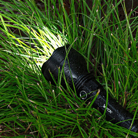 Taktische LED-Taschenlampe leistungsstark wiederaufladbar USB-C 20 W 1900lm IPX6 VAYOX