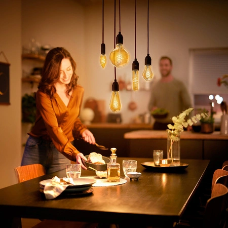 Globe E27 G200 LED Lampen 7W = 40W 470lm 1800K Warm Filament Amber PHILIPS Dimmbar