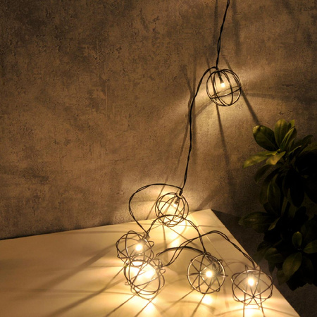 Batteriebetriebene LED-Gartengirlande 2,1 m betrieben mit 2xAA VIBORG-Batterien Schwarz GOLDLUX (Polux)