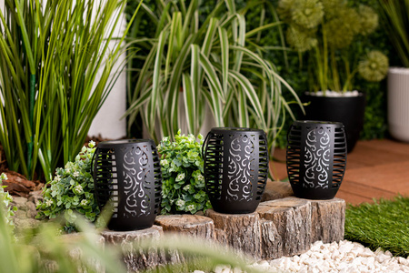 Solar Gartenlampe LED Hängelaterne Flamme IP44 1700K Dämmerungssensor