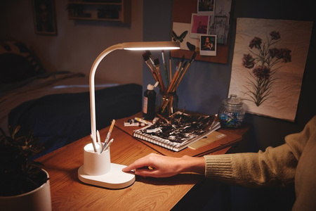 BUCKET 7W CCT LED Tisch-Schreibtischlampe dimmbar USB Weiß PHILIPS