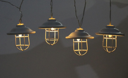 Batteriebetriebene LED-Gartengirlande 2,1 m betrieben mit 2xAA LOFT GOLDLUX Batterien (Polux)