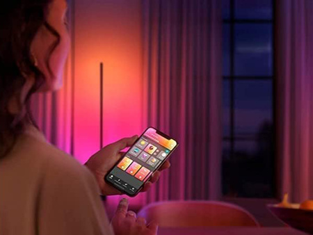 Schreibtischlampe SIGNE GRADIENT LED Schwarz EU/UK 11.8W CCT RGB PHILIPS HUE Bluetooth Zigbee