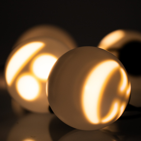 Weihnachtsgirlande 8x LED batteriebetrieben dekorativ Schneemänner Geister 4,33 m spielend weiß + USB C