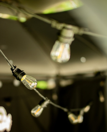 Lichterkette für den Außenbereich Gartengirlande 15 m 15 xE27 + LED-Leuchtmittel 2W 3000K Lumiled