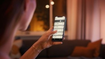 Philips HUE Weiß und Farbe Ambiance Fugato Lampe 4x4.2W Bluetooth Zigbee