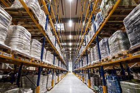 LED-Flutlicht Outdoor-Flutlicht 290W 38500lm 4000K IP66 Schwarz Flutlicht Ledvance