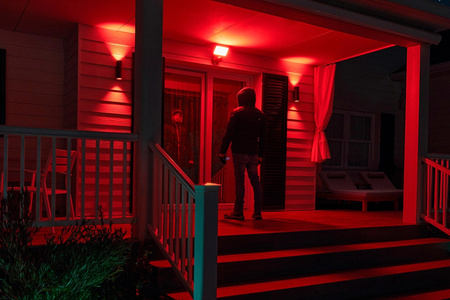 LED-Flutlicht 30.5W 2250lm IP44 Weiß und Farbe Ambiance RGB + TW Schwarz mit Außenkamera IP 1080p Full HD CMOS Smart SMART Zigbee Secure Flutlicht Kamera Philips HUE