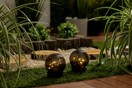 LED-Solar-Gartenlampe mit Nieten dekorative Kugel 3000K IP44 10 cm