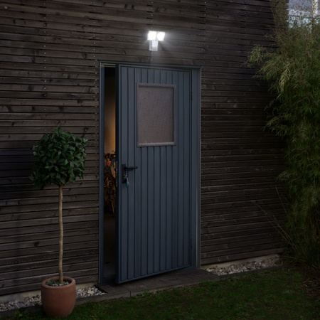 LED-Flutlicht 16W 1500lm 4000K IP55 Weiß mit Bewegungs- und Dämmerungssensor LEDVANCE Pro Spot Endura