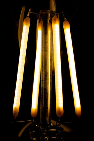 LED Lampen E27, Glühbirne A60 7W = 60W 806lm 360° 3000K warm Glühfaden LUMILED