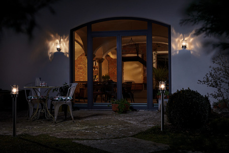 Wandleuchte Außenfassadenwandleuchte mit Bewegungssensor E27 Endura Classic Post LEDVANCE