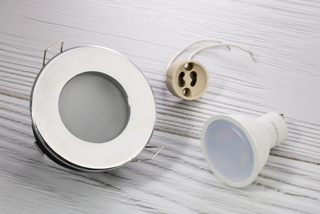 HALOGEN hermetisches Badleuchten-Set AQUS chrom IP44 + LED GU10 6W 6500K Lumiled