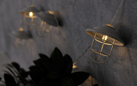 Batteriebetriebene LED-Gartengirlande 2,1 m betrieben mit 2xAA LOFT GOLDLUX Batterien (Polux)