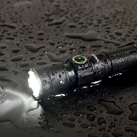 LED Wiederaufladbare Hand-Taschenlampe 10W 1200lm Zoom 6 Modi USB-C IP44 Videx