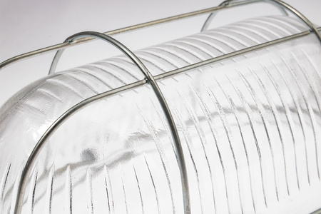 LED E27 CHANNEL Garagenleuchte Oval 100W Raster Metall IP44 Weiß KOBI