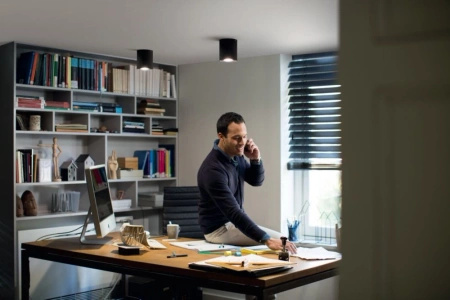 Aufputz-LED-GU10-Leuchte Philips myLiving PIllar Black 56330/30/PN