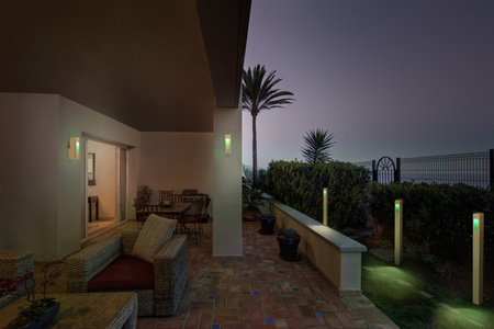 Gartenlampe LED Wandleuchte 7,5W 3000K Warm + RGB IP44 SMART + WiFi Dimmbar Stammwand LEDVANCE