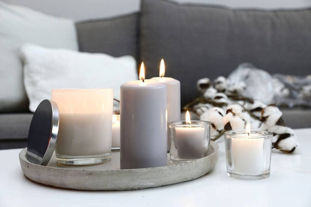 Traditionelle Zylinderkerze 14cm Weiß