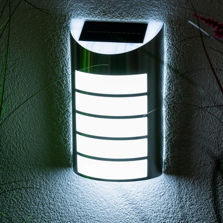 Garten-LED-Solar-Fassadenleuchte SAFFO Chrom/Weiß 6000K kalt GOLDLUX (Polux)