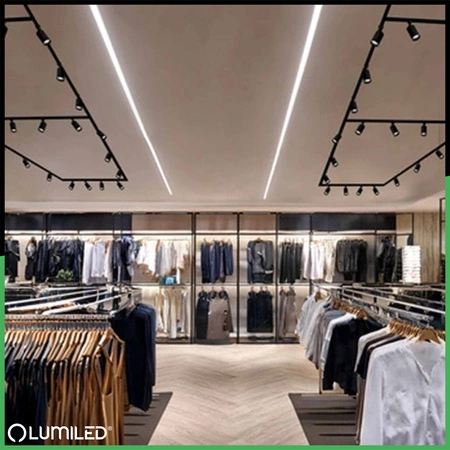 Schwarzer Dreifach-T-Stecker für einphasige Sammelschienen – Sammelschienen