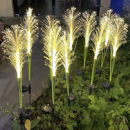 LED-Solar-Gartenlampe Fahrende Stehende Ornamente IP44 Graslicht für draußen