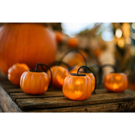 Batteriegirlande 8xLED Deko-Kürbisse 4,45m Halloween-Lichter + USB C