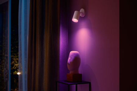 Philips HUE Weiß und Farbe Ambiente Lampe Fugato 1x4.2W Bluetooth Zigbee