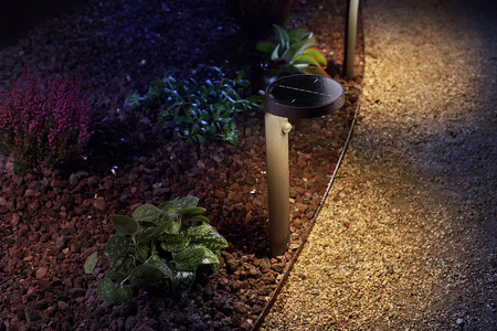 TYLA IR myGarden LED-Solar-Gartenlampe 1,2W 3000K IP44 mit Bewegungs- und Dämmerungssensor Mast 40 cm PHILIPS